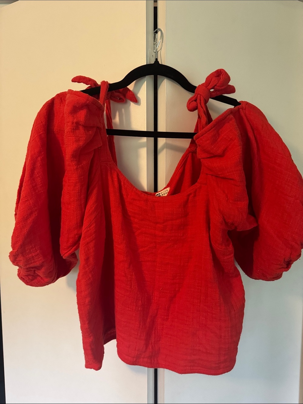 Billabong Red Puff Sleeve Blouse Size M